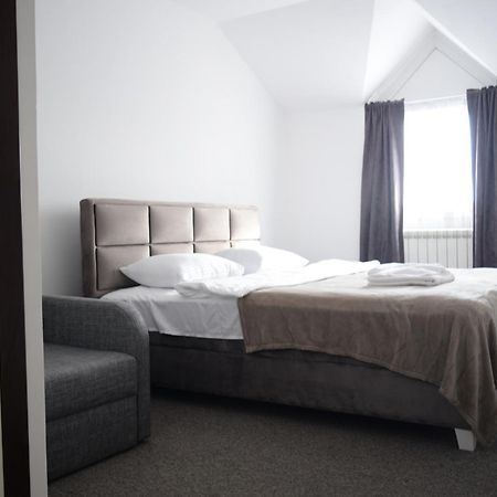 Hotel Tiski Cvet Novi Becej ภายนอก รูปภาพ