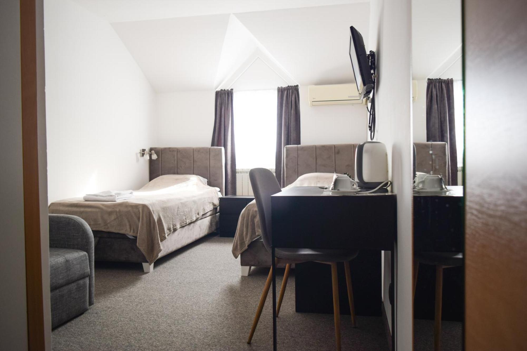 Hotel Tiski Cvet Novi Becej ภายนอก รูปภาพ