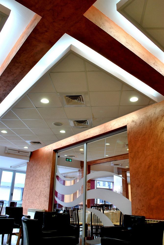 Hotel Tiski Cvet Novi Becej ภายนอก รูปภาพ